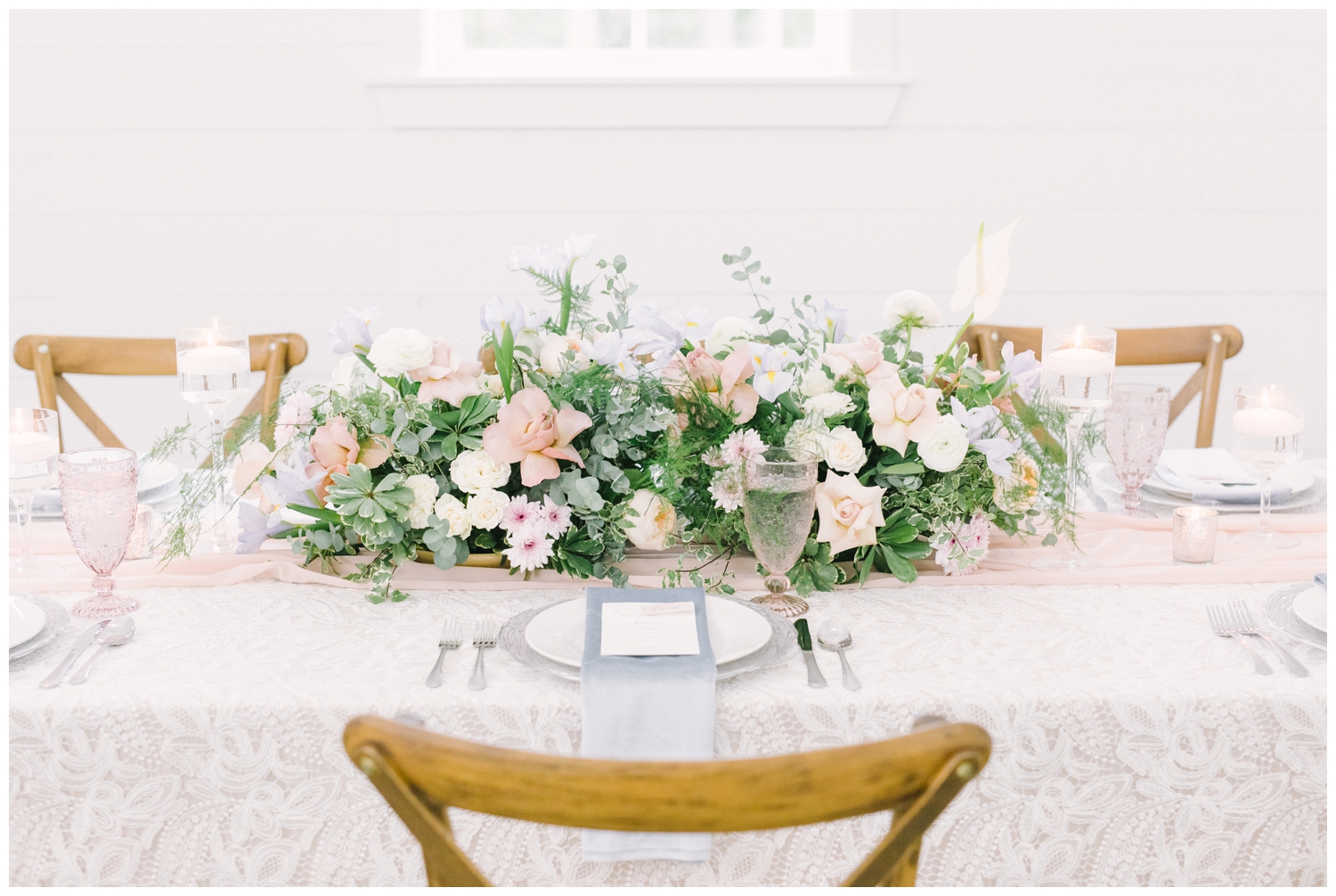 stunning tablescape inspo from a Addison Woods wedding venue styled shoot