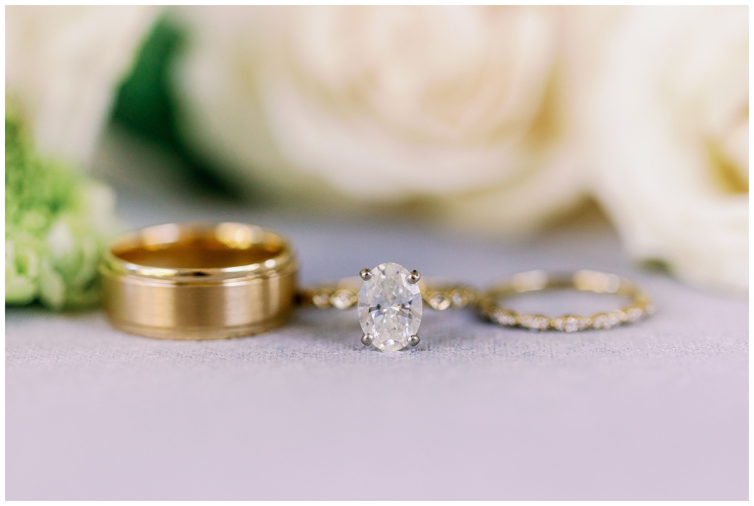 groom and bride wedding rings