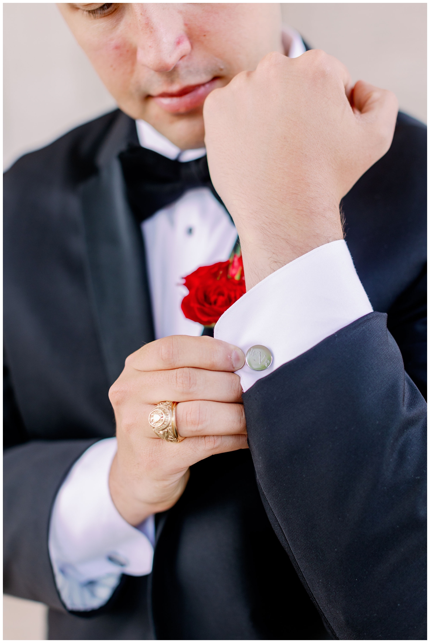 detail shot of groom and cufflinks