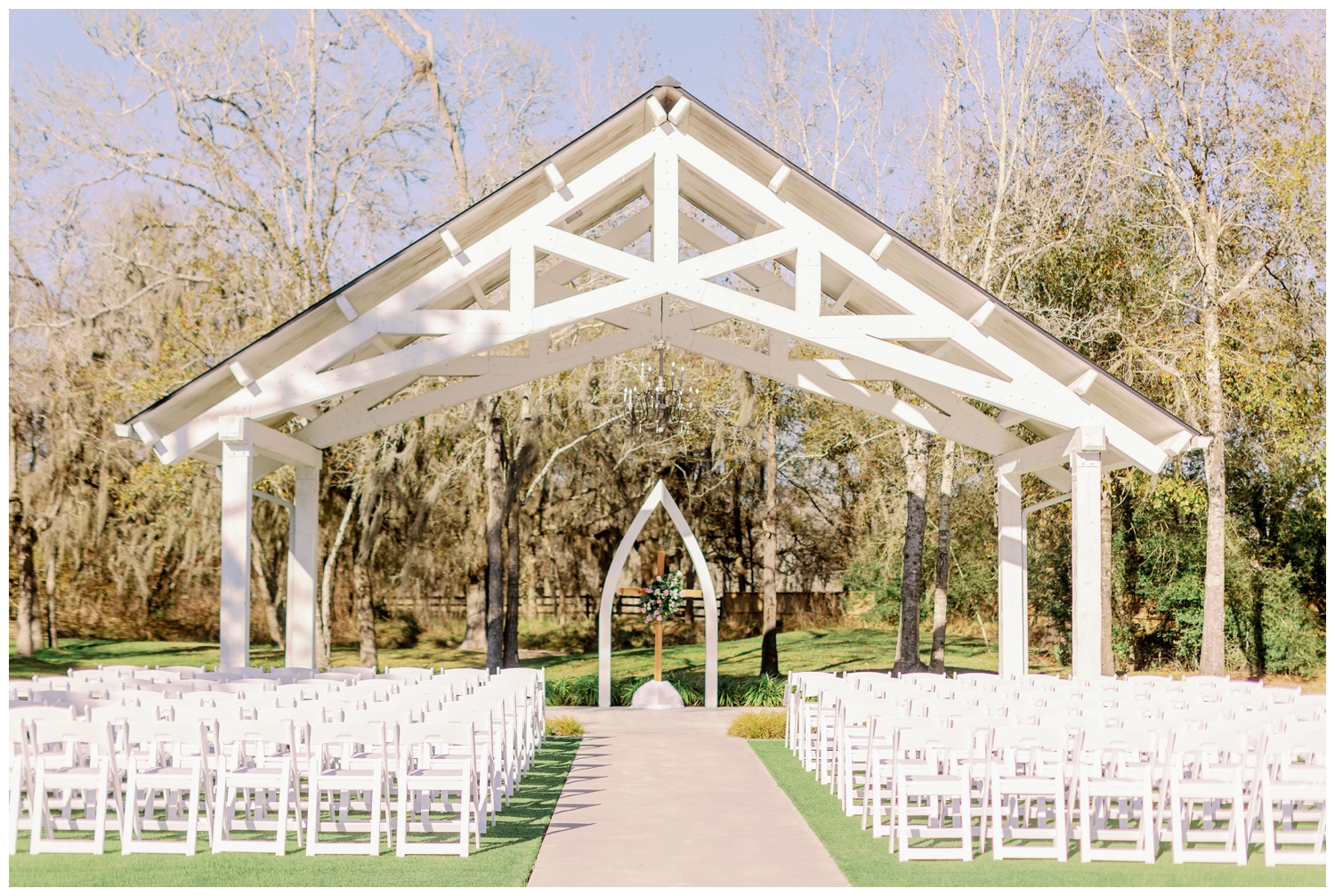 The Springs Wallisville Wedding venue outdoor ceremony space